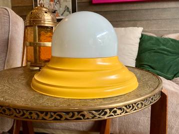 Jaren 70 ufo lamp plafondlamp of wandlamp Space Age geel. beschikbaar voor biedingen