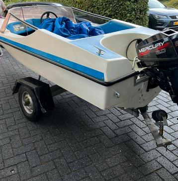 Speedbootje met 8 pk mercury 2 takt incl trailer beschikbaar voor biedingen