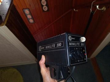 Retro multiblitz minilite 200 studiolamp beschikbaar voor biedingen