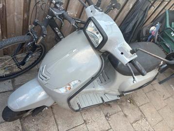 Iva Lux 50 Snorfiets loop/sloop  ie omschrijving beschikbaar voor biedingen