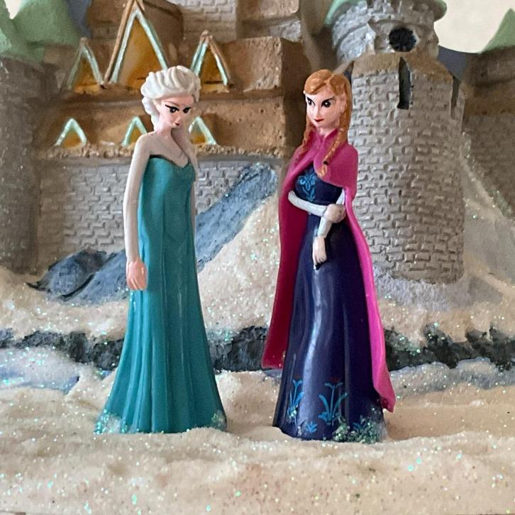 Disney Frozen - kasteel - voor kerstdorp, Verzamelen, Disney, Zo goed als nieuw, Beeldje of Figuurtje, Overige figuren, Ophalen