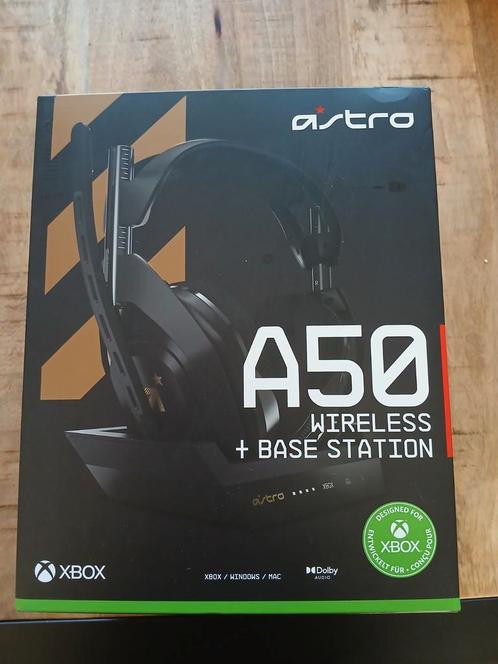 ASTRO Gaming A50 + Base Station plus extra voor de ps 4 en 5, Spelcomputers en Games, Games | Xbox Series X en S, Zo goed als nieuw