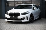 BMW 1-serie 118i Executive M Pakket Pano, Apple Carplay, 136 pk, Gebruikt, Leder en Stof, Wit
