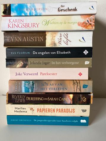 Stapel christelijke romans beschikbaar voor biedingen