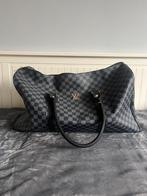 Duffel bag, Sieraden, Tassen en Uiterlijk, Tassen | Reistassen en Weekendtassen, 30 cm of meer, Zwart, Ophalen of Verzenden, Zo goed als nieuw