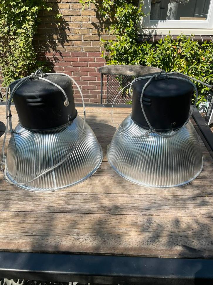 Te koop twee originele industriële lampen, Huis en Inrichting, Lampen | Hanglampen, Gebruikt, Minder dan 50 cm, Ophalen