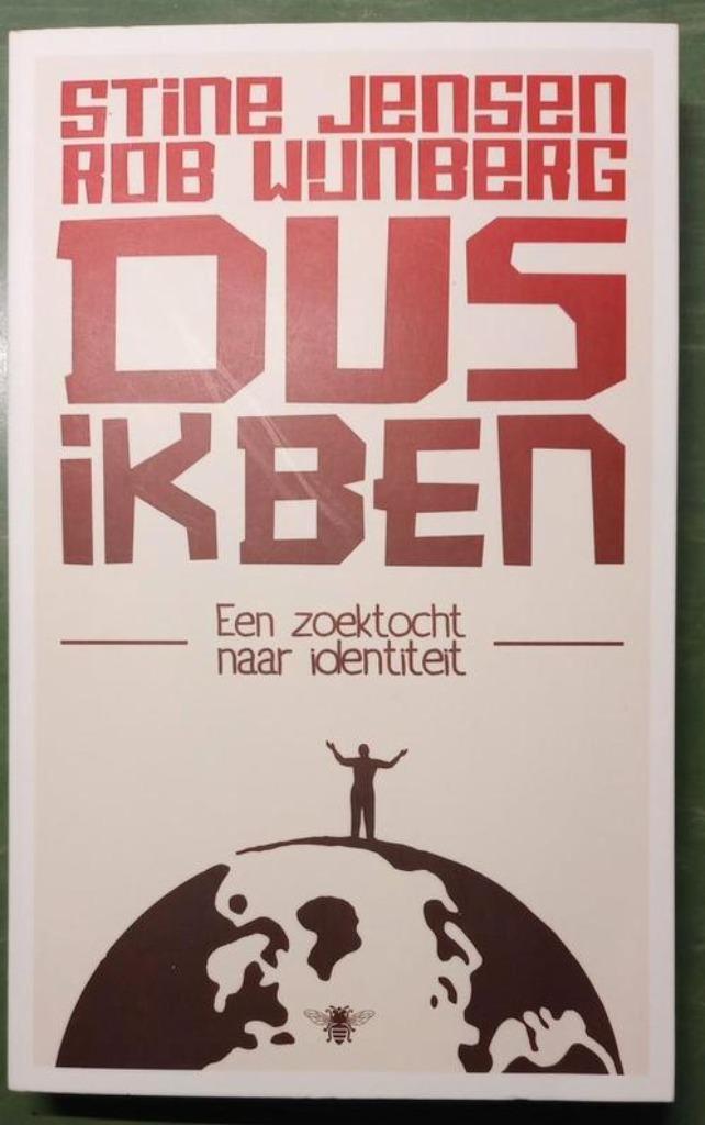 Dus ik ben - Stine Jensen, Boeken, Filosofie, Zo goed als nieuw, Praktische filosofie, Ophalen of Verzenden