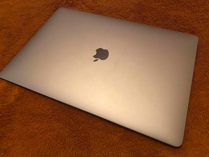 Apple MacBookPro 15,6”  2600 Mhz / 16384 MB / 500 GB (NVMe), Computers en Software, Apple Macbooks, MacBook Pro, 15 inch, 2 tot 3 Ghz