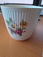 Vintage bloempot met rondom 3 bloemmotieven, Antiek en Kunst, Ophalen of Verzenden