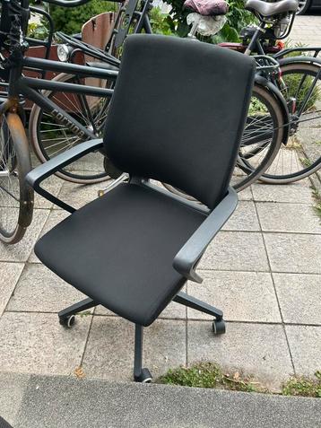Bureaustoel zwart beschikbaar voor biedingen