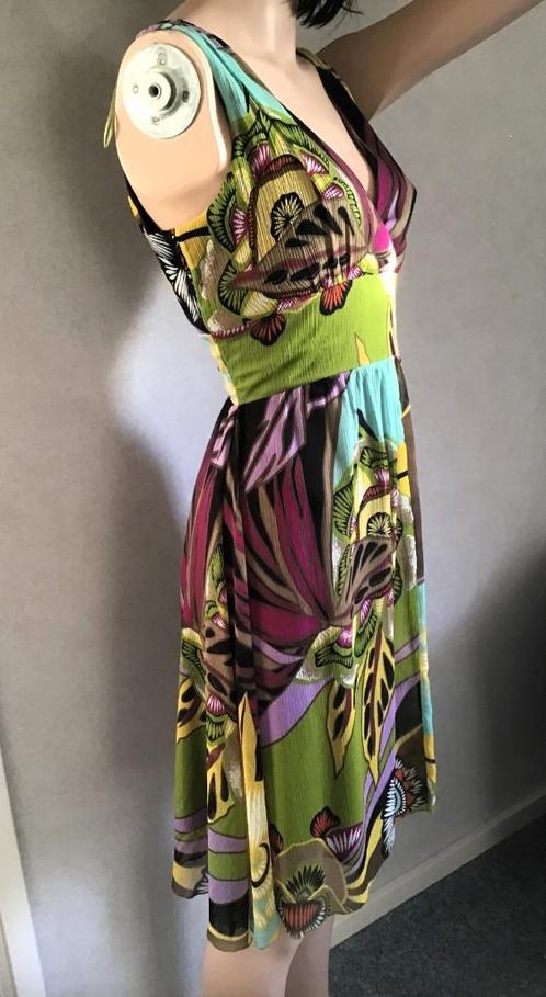 Fleurige mouwloze zomerjurk, Kleding | Dames, Jurken, Zo goed als nieuw, Maat 38/40 (M), Overige kleuren, Boven de knie, Ophalen of Verzenden