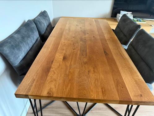 Eiken houten eettafel metalen poten en bijpassende stoelen, Huis en Inrichting, Tafels | Eettafels, Zo goed als nieuw, 50 tot 100 cm
