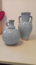 2 Decoratieve Vazen ( als nieuw ) beetje kitsch, Huis en Inrichting, Woonaccessoires | Vazen, Ophalen, Blauw, Aardewerk of Porselein
