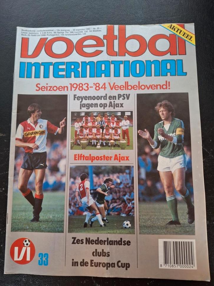 VI Seizoensgids seizoen 1983/84 (+ poster Ajax), Verzamelen, Sportartikelen en Voetbal, Zo goed als nieuw, Poster, Plaatje of Sticker