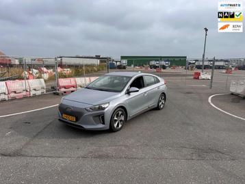 Hyundai IONIQ Comfort EV Clima.Navi.Camera beschikbaar voor biedingen