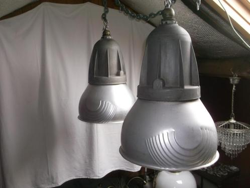 Twee grote industrie-lampen, Huis en Inrichting, Lampen | Hanglampen, Gebruikt, 50 tot 75 cm, Metaal, Ophalen of Verzenden