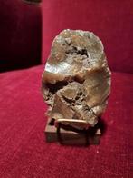 Neanderthaler vuistbijl vuursteen, Verzamelen, Mineralen en Fossielen, Ophalen of Verzenden