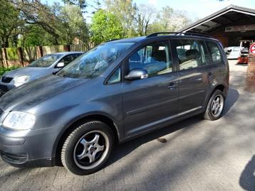 VW Touran BKC-GQN 1.9 tdi bj 2007 voor demontage.