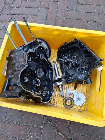 MT50 blok in onderdelen + 6 bak mbx beschikbaar voor biedingen