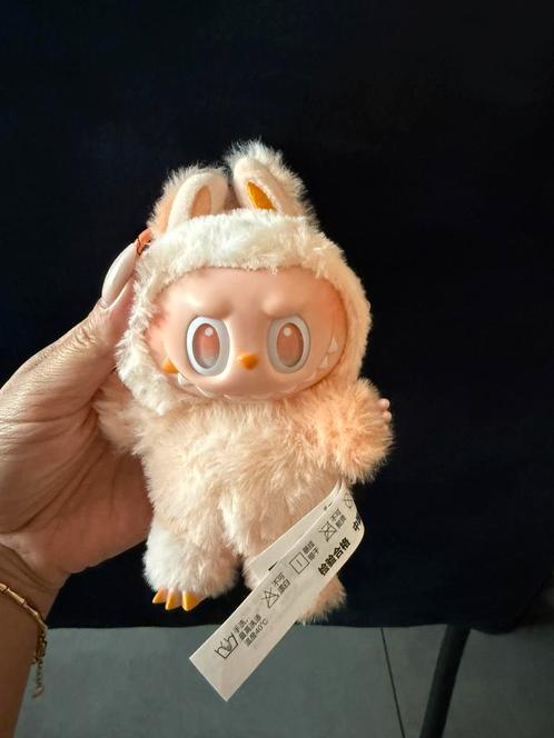 Labubu big into energy HAPPINESS signed by maker KASING 😍, Verzamelen, Poppetjes en Figuurtjes, Nieuw, Ophalen of Verzenden
