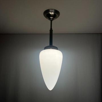 OPRUIMING Art deco chroom hanglamp menhir mat opaal glas beschikbaar voor biedingen