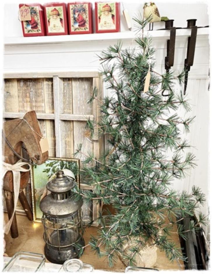 Mooi boompje 75 cm. h. in verzwaard jute houder., Diversen, Kerst, Nieuw, Ophalen of Verzenden