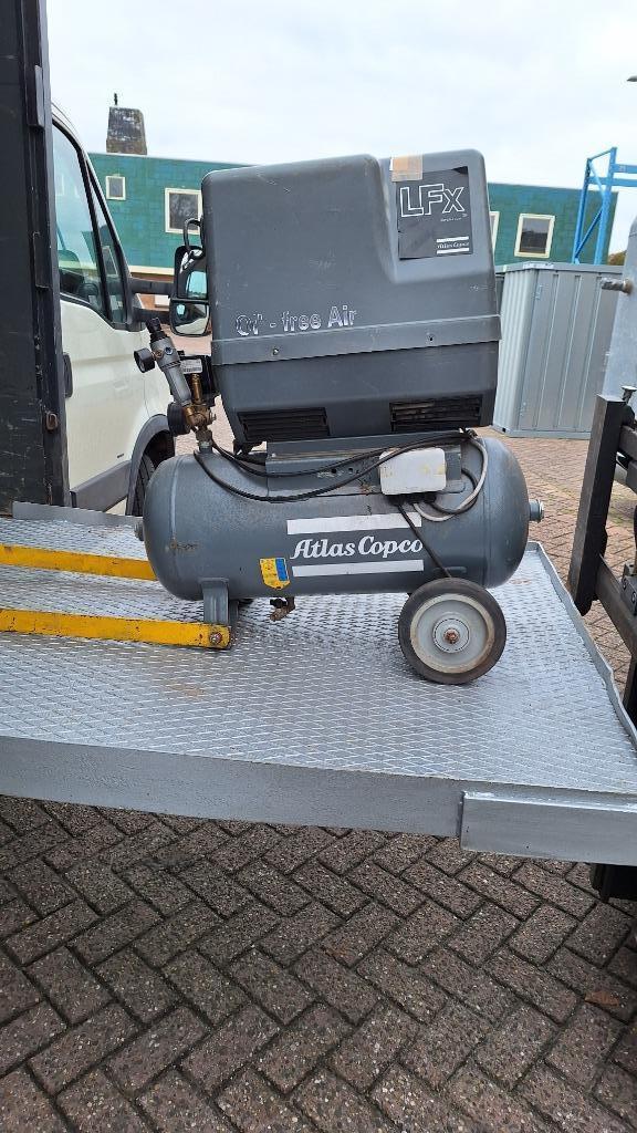 Compressor Atlas Copco, LFX 1.5-10TM 50 CE met geluidskap, Doe-het-zelf en Verbouw, Compressors, Gebruikt, 6 tot 10 bar, 25 tot 100 liter