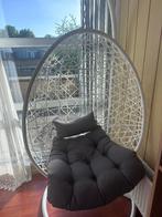 Hangstoel, Huis en Inrichting, Stoelen, Ophalen, Wit, Zo goed als nieuw, Metaal