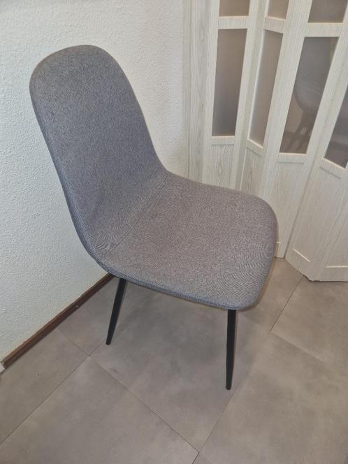 eetkamer stoel grijs stof zwarte poten zgan licht model, Huis en Inrichting, Stoelen, Zo goed als nieuw, Vier, Metaal, Stof, Grijs