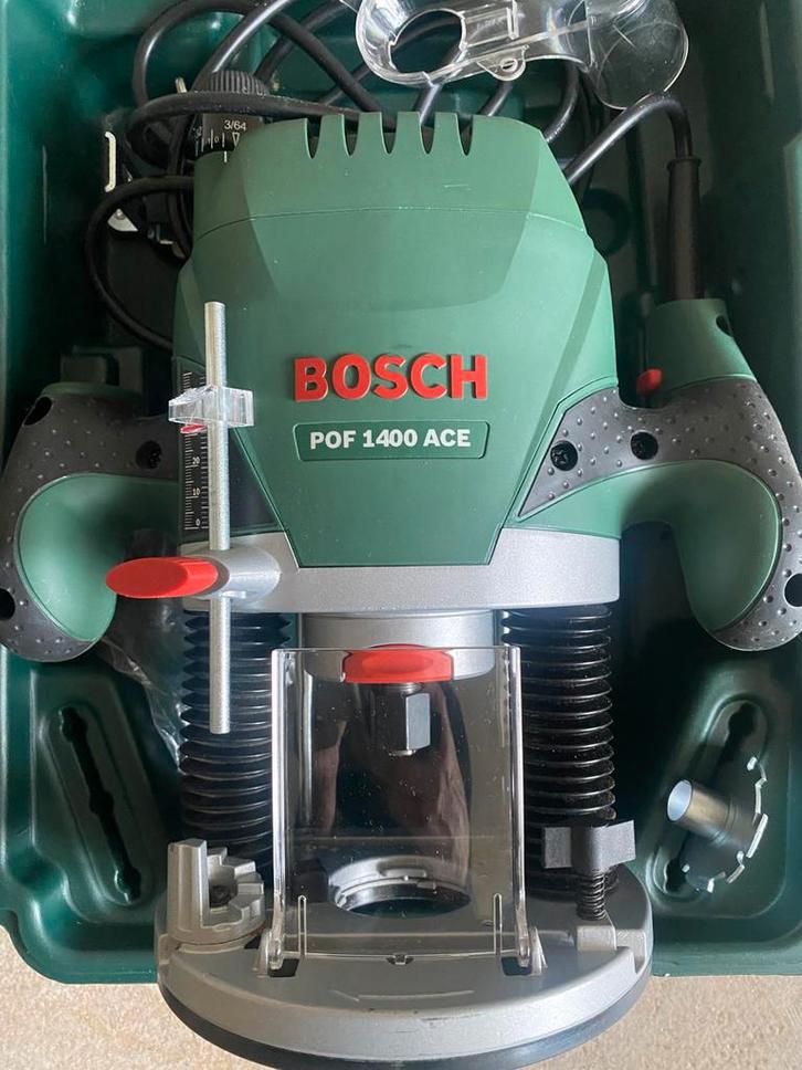 Bosch POF1300ACE bovenfrees, Doe-het-zelf en Verbouw, Gereedschap | Freesmachines, Zo goed als nieuw, Elektrisch, Bovenfrees, Ophalen of Verzenden