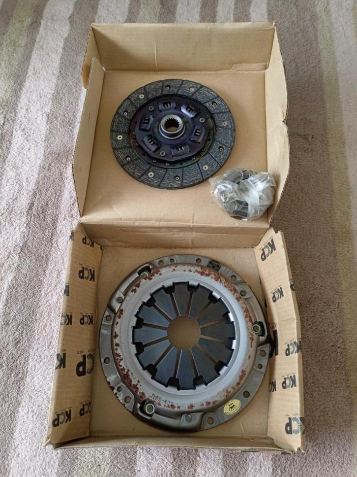 3-delige complete koppelingset Mazda 323 III (BF, BW), Auto-onderdelen, Motor en Toebehoren, Mazda, Oldtimer onderdelen, Nieuw