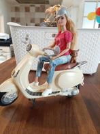 Barbie met hond en scooter, Hobby en Vrije tijd, Modelauto's | 1:5 tot 1:12, Ophalen of Verzenden, Zo goed als nieuw