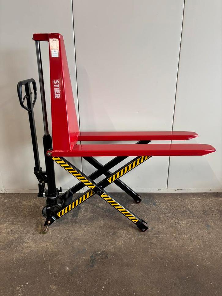 Hoogheffer / heftafel / palletheffer / palletlifter / lifter, Doe-het-zelf en Verbouw, Palletwagens en Pompwagens, Zo goed als nieuw