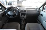 Dacia Logan MCV 1.6-16V Lauréate 7 Persoons Airco Trekhaak, Stof, Gebruikt, Met garantie (alle), 7 stoelen