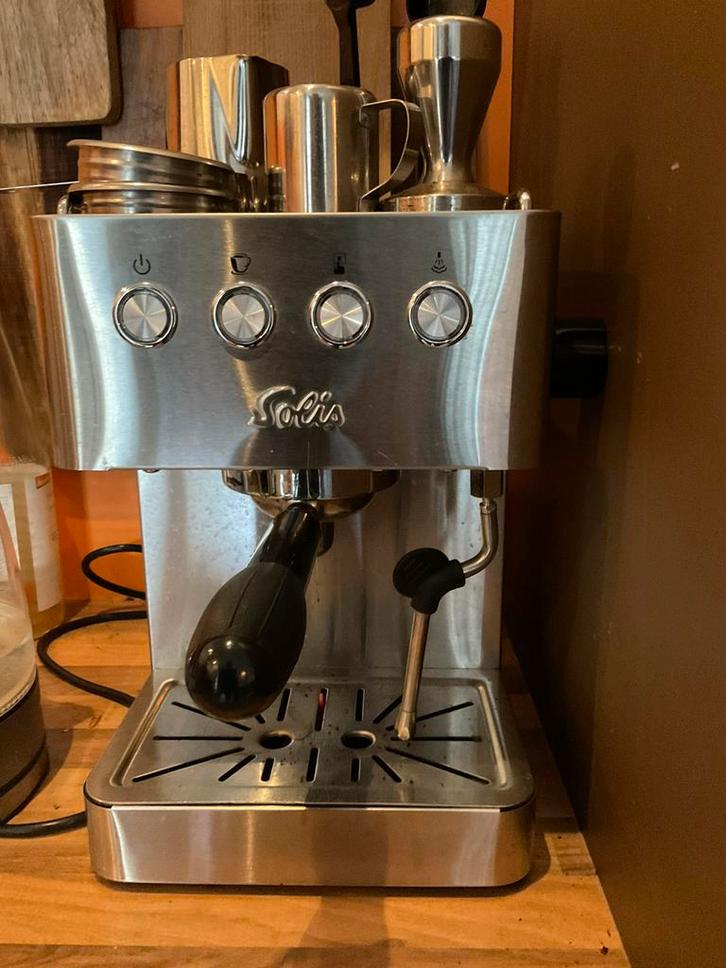 Solis piston koffiezetapparaat plus bonenmaler van solis, Witgoed en Apparatuur, Koffiezetapparaten, Gebruikt, Espresso apparaat
