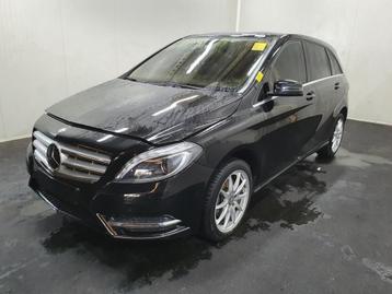 Mercedes B klasse voorkop compleet (Plaatwerk verlichting ko beschikbaar voor biedingen