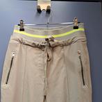 Jane Lushka lichtgrijs casual broek + neongele rand XS 47301, Jane Lushka, ., Ophalen of Verzenden, Zo goed als nieuw