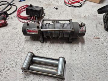 12v lier auto, 4x4 8500lbs +~ 4.000kg beschikbaar voor biedingen