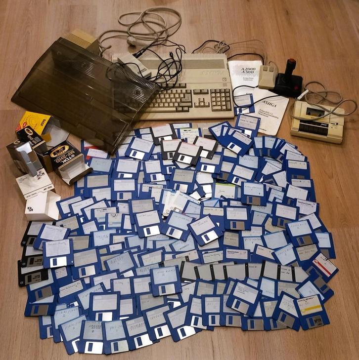 Commodore Amiga A500 - Complete set accessoires en 215 discs, Computers en Software, Vintage Computers, Ophalen