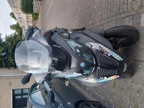 Piaggo mp3 LT sport 2013 met handvat verwarming, Motoren, Motoren | Piaggio, Particulier, Scooter, 12 t/m 35 kW, 4 cilinders, ABS
