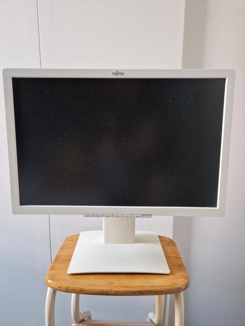 Fujitsu monitor full HD - Displayport / mat scherm leeswerk, Computers en Software, Monitoren, Zo goed als nieuw, DisplayPort