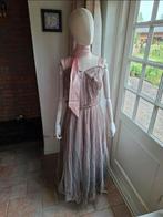 13 vintage kledingstukken met beschadiging, Antiek en Kunst, Antiek | Kleding en Accessoires, Ophalen of Verzenden