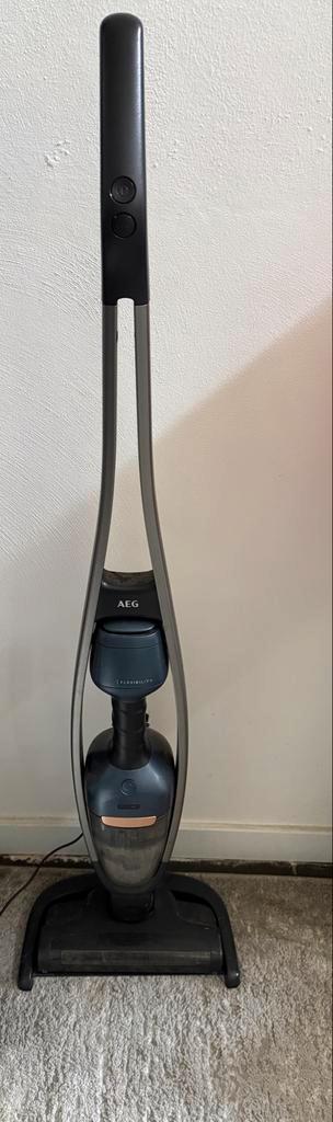 AEG steelstofzuiger - Zo goed als nieuw!, Witgoed en Apparatuur, Stofzuigers, Zo goed als nieuw, Stofzuiger, Minder dan 1200 watt