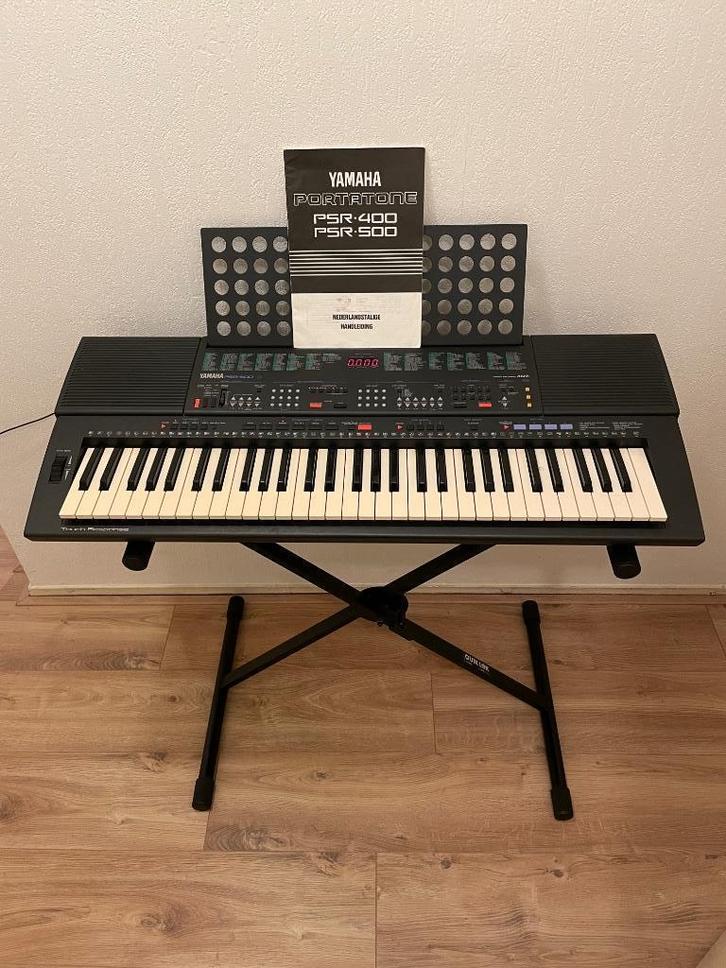 Yamaha Keyboard PSR-500 met MIDI + Standaard, Muziek en Instrumenten, Keyboards, Gebruikt, 61 toetsen, Yamaha, Aanslaggevoelig