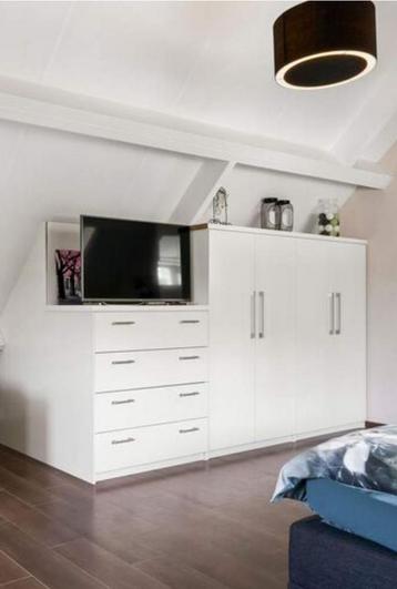 Houten Kast kasten slaapkamerkast hout beschikbaar voor biedingen