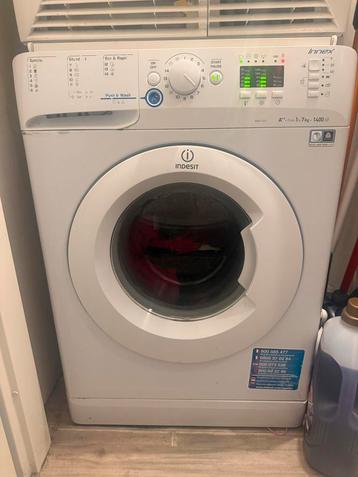 Wasmachine beschikbaar voor biedingen