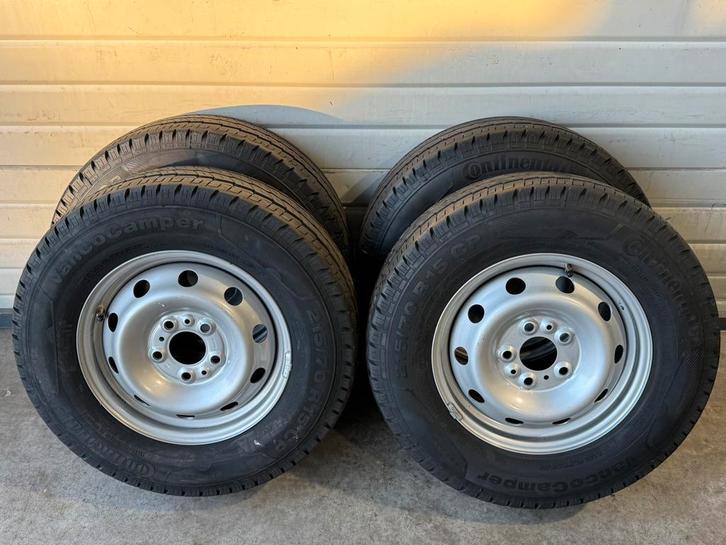 Complete set Continental Vanco 215/70/15- Perfect profiel, Auto-onderdelen, Banden en Velgen, Banden en Velgen, Zomerbanden, 15 inch