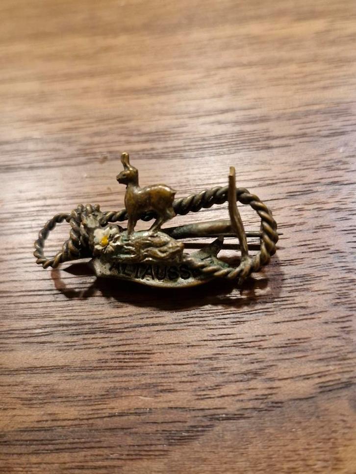 V 571 Vintage Altausse Broche met Gems, Sieraden, Tassen en Uiterlijk, Broches, Gebruikt, Brons, Bruin, 4 tot 7 cm, Ophalen of Verzenden