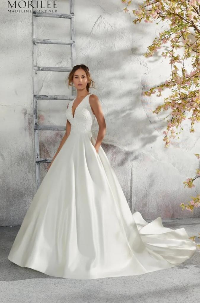 Trouwjurk satijn maat 38, Kleding | Dames, Trouwkleding en Trouwaccessoires, Zo goed als nieuw, Trouwjurk, Wit, Ophalen of Verzenden