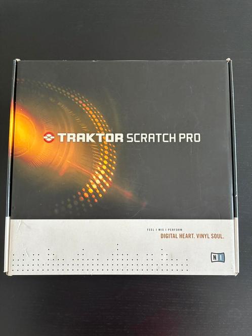 Traktor Scratch Pro with audio 8 DJ interface, Muziek en Instrumenten, Dj-sets en Draaitafels, Zo goed als nieuw, Overige merken